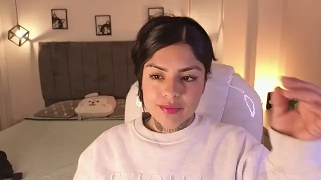 Catalinaa martinez online show from October 13, 2025, 3:19 am