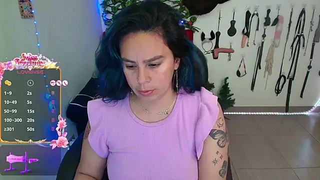Snapshot of elektra_32 chatting on April 27, 2026, 5:16 am elektra 32 online show from April 27, 2026, 5:16 am