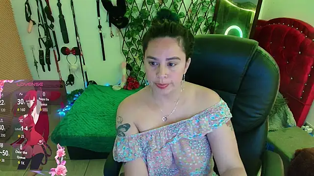 Snapshot of elektra_32 chatting on October 22, 2025, 8:58 am elektra 32 online show from October 22, 2025, 8:58 am