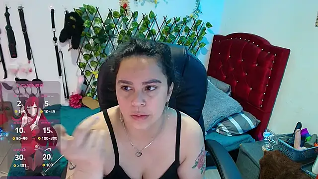 Snapshot of elektra_32 chatting on November 3, 2025, 5:16 pm elektra 32 online show from November 3, 2025, 5:16 pm