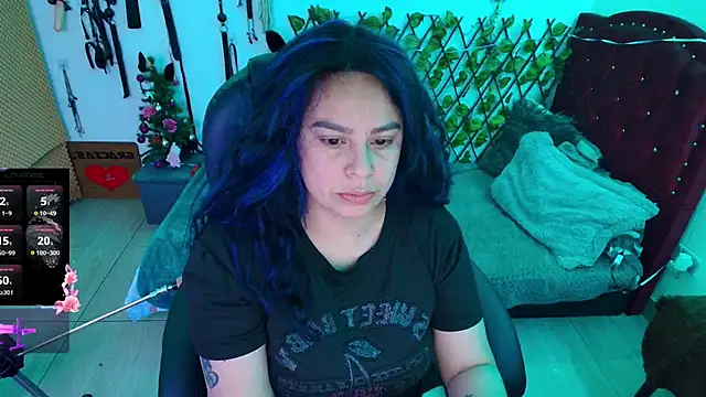 Snapshot of elektra_32 chatting on December 14, 2025, 11:54 pm elektra 32 online show from December 14, 2025, 11:54 pm