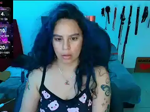 Snapshot of elektra_32 chatting on March 18, 2025, 4:28 pm elektra 32 online show from March 18, 2025, 4:28 pm