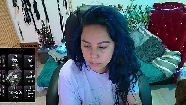 Snapshot of elektra_32 chatting on December 2, 2025, 11:45 am elektra 32 online show from December 2, 2025, 11:45 am