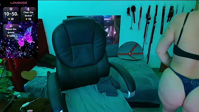 Snapshot of elektra_32 chatting on March 19, 2025, 5:08 am elektra 32 online show from March 19, 2025, 5:08 am