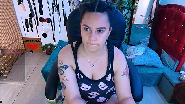 Snapshot of elektra_32 chatting on September 21, 2025, 5:40 pm elektra 32 online show from September 21, 2025, 5:40 pm