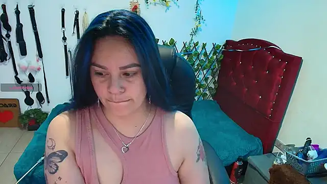 Snapshot of elektra_32 chatting on November 12, 2025, 9:13 am elektra 32 online show from November 12, 2025, 9:13 am