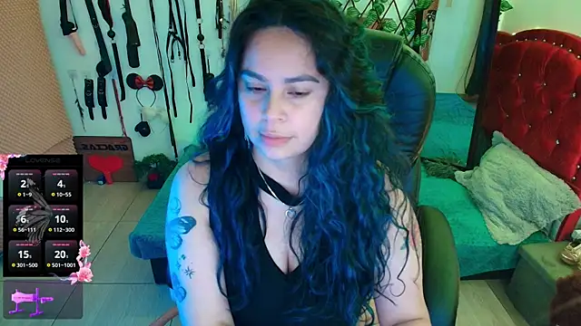 Snapshot of elektra_32 chatting on September 19, 2025, 6:17 am elektra 32 online show from September 19, 2025, 6:17 am