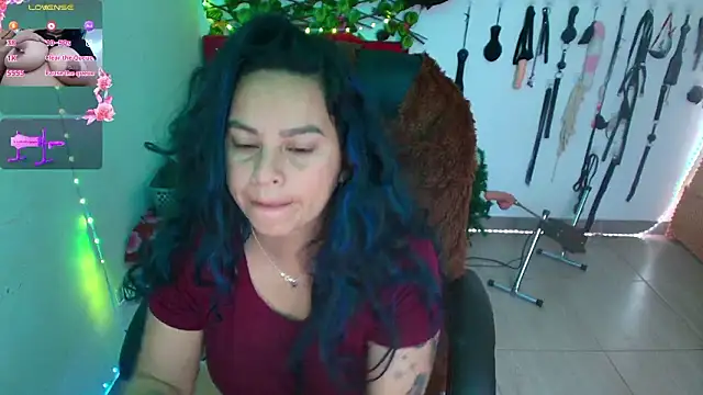 Snapshot of elektra_32 chatting on March 27, 2026, 8:11 am elektra 32 online show from March 27, 2026, 8:11 am