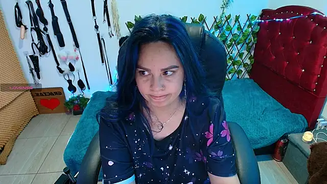 Snapshot of elektra_32 chatting on November 13, 2025, 9:35 am elektra 32 online show from November 13, 2025, 9:35 am