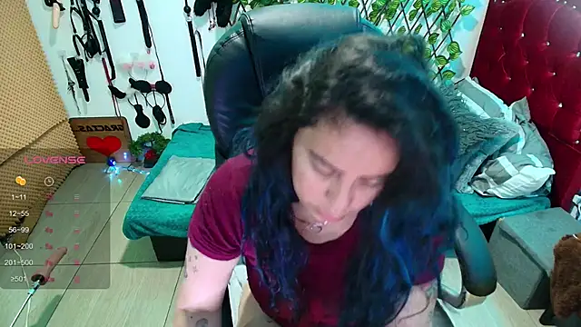 Snapshot of elektra_32 chatting on November 2, 2025, 9:20 pm elektra 32 online show from November 2, 2025, 9:20 pm