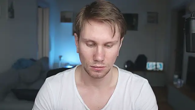 Snapshot of kevin-park chatting on March 12, 2025, 2:23 pm kevin-park online show from March 12, 2025, 2:23 pm