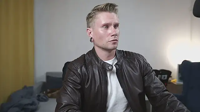 Snapshot of kevin-park chatting on October 3, 2025, 3:13 pm kevin-park online show from October 3, 2025, 3:13 pm