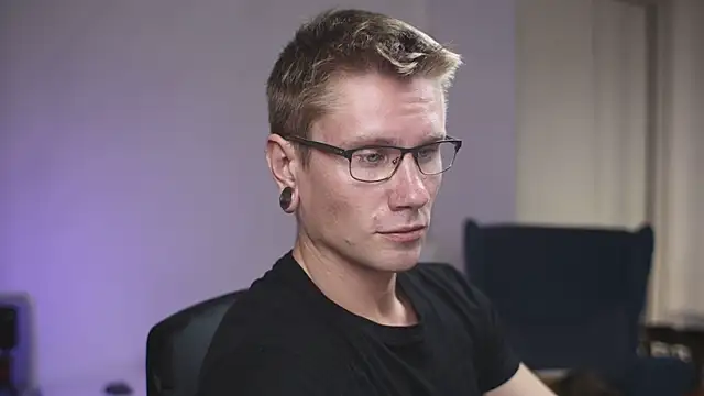 Snapshot of kevin-park chatting on September 16, 2025, 12:39 pm kevin-park online show from September 16, 2025, 12:39 pm