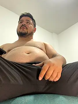 Snapshot of oso_dirty_ chatting on November 20, 2025, 6:19 pm oso dirty online show from November 20, 2025, 6:19 pm