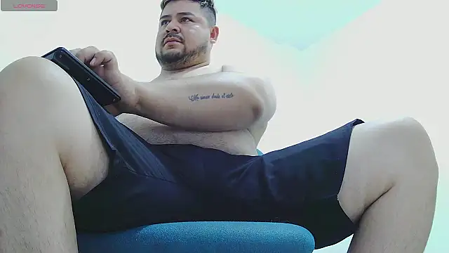 Snapshot of oso_dirty_ chatting on September 30, 2025, 6:25 pm oso dirty  online show from September 30, 2025, 6:25 pm