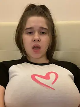 Snapshot of HornyGirlH chatting on February 24, 2025, 3:55 am HornyGirlH online show from February 24, 2025, 3:55 am