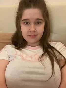 Snapshot of HornyGirlH chatting on September 26, 2025, 11:33 pm HornyGirlH online show from September 26, 2025, 11:33 pm