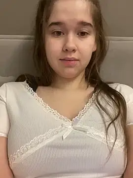 Snapshot of HornyGirlH chatting on December 15, 2025, 3:12 am HornyGirlH online show from December 15, 2025, 3:12 am