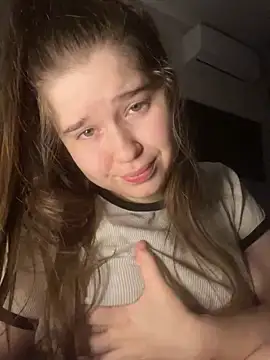 Snapshot of HornyGirlH chatting on November 2, 2025, 2:27 am HornyGirlH online show from November 2, 2025, 2:27 am