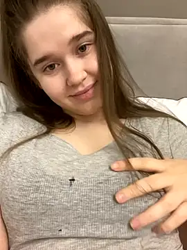 Snapshot of HornyGirlH chatting on November 28, 2025, 2:34 am HornyGirlH online show from November 28, 2025, 2:34 am