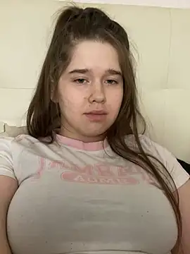 Snapshot of HornyGirlH chatting on March 10, 2025, 9:34 am HornyGirlH online show from March 10, 2025, 9:34 am