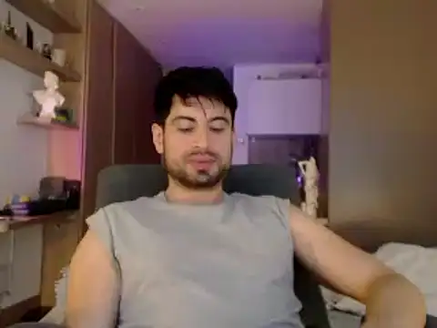 Snapshot of bradley_muscle chatting on September 19, 2025, 7:18 pm bradley muscle online show from September 19, 2025, 7:18 pm