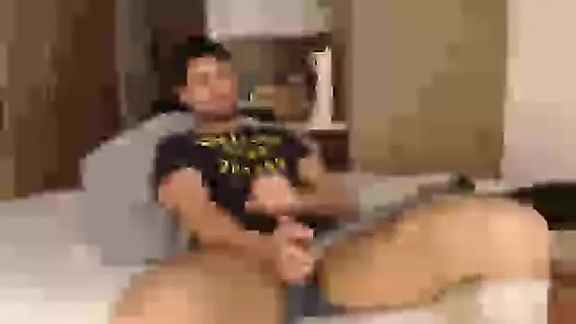 Snapshot of bradley_muscle chatting on September 15, 2025, 7:03 pm bradley muscle online show from September 15, 2025, 7:03 pm