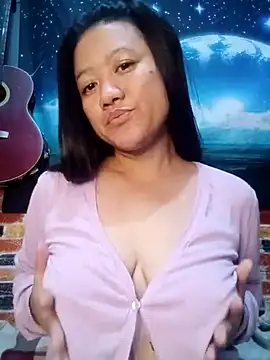 Snapshot of Urchanel chatting on February 23, 2025, 10:31 pm Urchanel online show from February 23, 2025, 10:31 pm