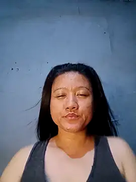 Snapshot of Urchanel chatting on February 12, 2025, 12:33 pm Urchanel online show from February 12, 2025, 12:33 pm