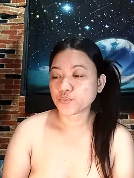 Snapshot of Urchanel chatting on September 11, 2025, 10:32 pm Urchanel online show from September 11, 2025, 10:32 pm