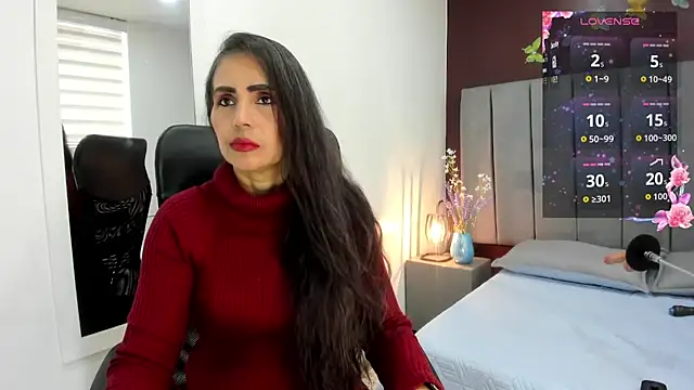 Snapshot of moxa_hot chatting on November 18, 2025, 3:37 pm moxa hot online show from November 18, 2025, 3:37 pm