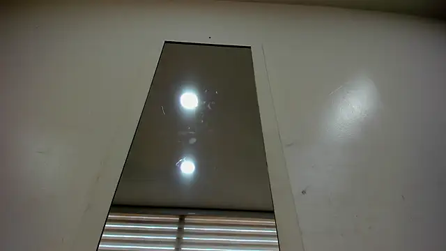 Snapshot of moxa_hot chatting on November 29, 2025, 3:01 pm moxa hot online show from November 29, 2025, 3:01 pm