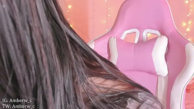 Snapshot of Ambeerouse chatting on March 12, 2025, 4:19 am Ambeerouse online show from March 12, 2025, 4:19 am