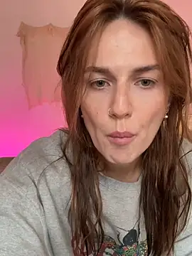 Snapshot of BritneyHall chatting on March 2, 2026, 8:43 am BritneyHall online show from March 2, 2026, 8:43 am