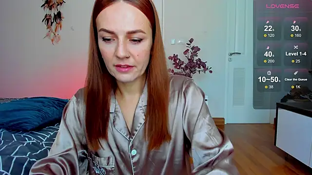 Snapshot of BritneyHall chatting on January 14, 2025, 7:17 am BritneyHall online show from January 14, 2025, 7:17 am