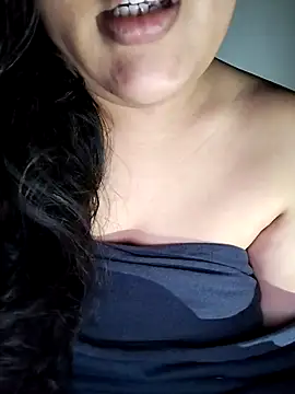 Snapshot of Annerae chatting on September 25, 2025, 5:30 pm Annerae online show from September 25, 2025, 5:30 pm