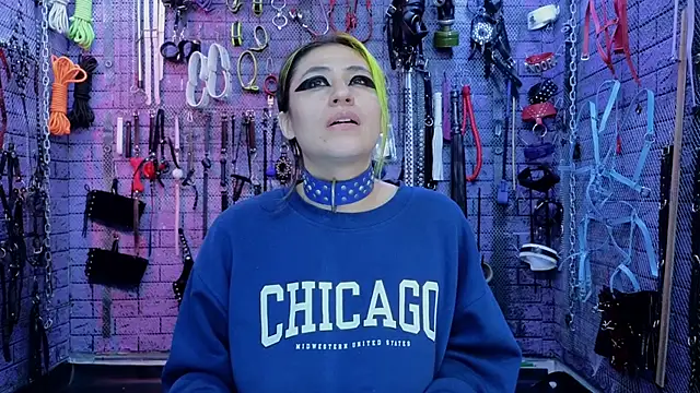 PANDORANEZZ online show from March 18, 2025, 9:10 pm