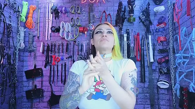 PANDORANEZZ online show from November 19, 2025, 6:02 am