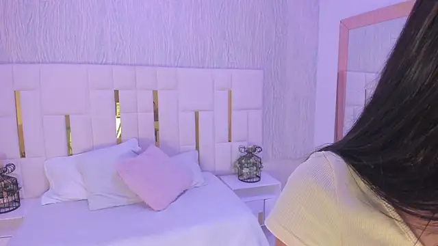 Meghan stonne  online show from October 25, 2025, 6:52 pm