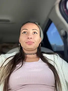 Snapshot of YOUR-KARINA chatting on January 11, 2025, 6:03 am YOUR-KARINA online show from January 11, 2025, 6:03 am