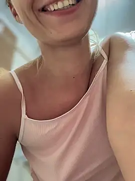 Snapshot of YOUR-KARINA chatting on September 19, 2025, 4:33 pm YOUR-KARINA online show from September 19, 2025, 4:33 pm