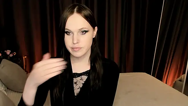 Snapshot of EffieMinki chatting on February 19, 2026, 9:01 pm EffieMinki online show from February 19, 2026, 9:01 pm