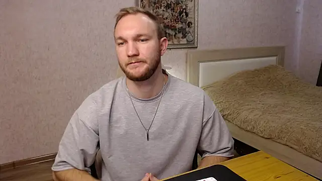 Snapshot of Toress1 chatting on October 31, 2025, 10:56 am Toress1 online show from October 31, 2025, 10:56 am