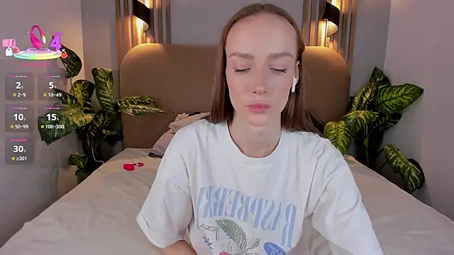 Kira Quinn online show from November 5, 2025, 6:38 am