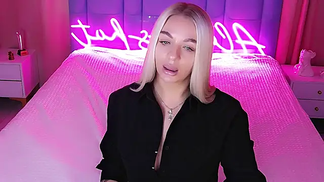 Snapshot of AllwaysHotJ chatting on October 26, 2025, 2:12 am AllwaysHotJ online show from October 26, 2025, 2:12 am