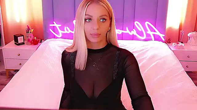 Snapshot of AllwaysHotJ chatting on March 5, 2025, 5:50 am AllwaysHotJ online show from March 5, 2025, 5:50 am