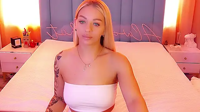 Snapshot of AllwaysHotJ chatting on March 12, 2025, 3:13 am AllwaysHotJ online show from March 12, 2025, 3:13 am