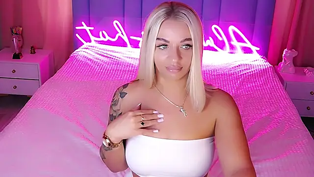 Snapshot of AllwaysHotJ chatting on September 22, 2025, 2:17 am AllwaysHotJ online show from September 22, 2025, 2:17 am