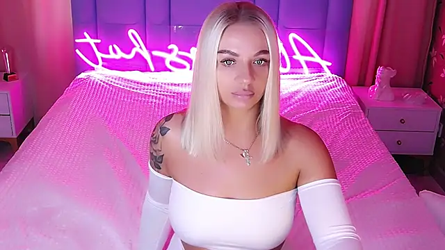 Snapshot of AllwaysHotJ chatting on October 28, 2025, 3:07 am AllwaysHotJ online show from October 28, 2025, 3:07 am