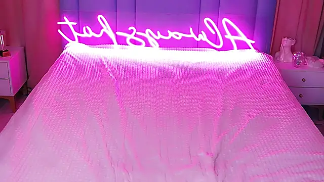 Snapshot of AllwaysHotJ chatting on December 1, 2025, 2:12 am AllwaysHotJ online show from December 1, 2025, 2:12 am